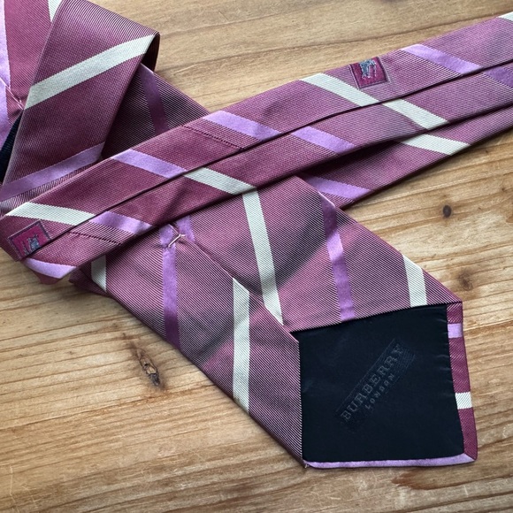 Burberry London Silk Tie - Picture 4 of 9